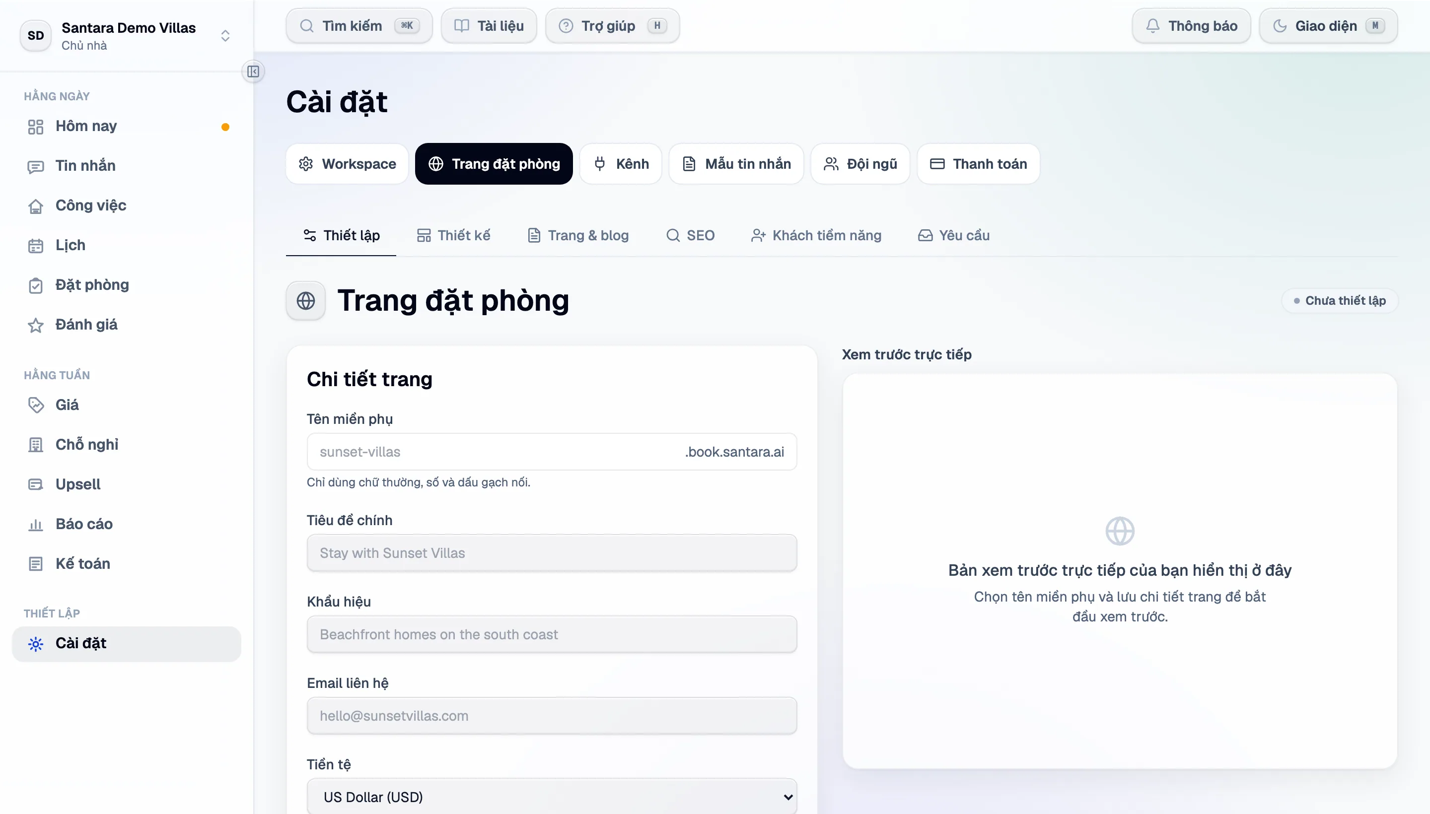 Trình dựng website đặt phòng: thiết lập bên trái, xem trước trực tiếp bên phải.
